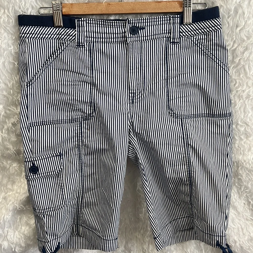 St John’s Bay Shorts Sz 6 - Picture 1 of 6